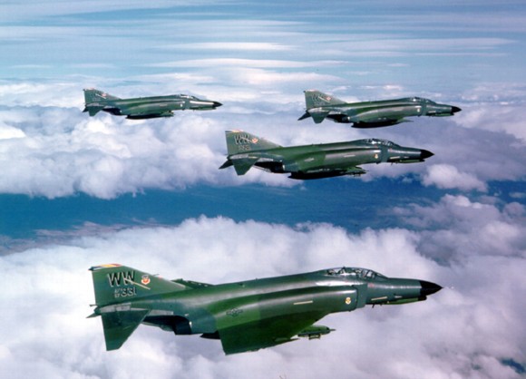 f-4_09.jpg