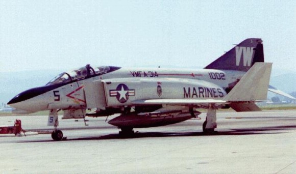 f-4_mc04.jpg