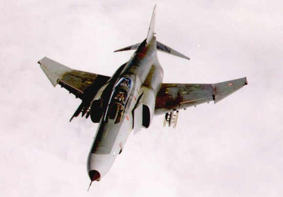 f-4_tu02.jpg