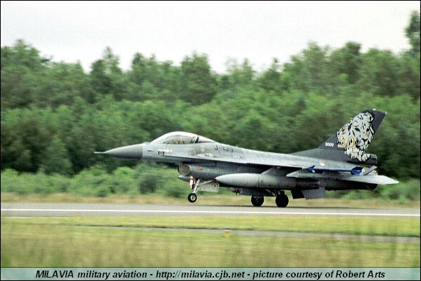 klu_f-16_06.jpg